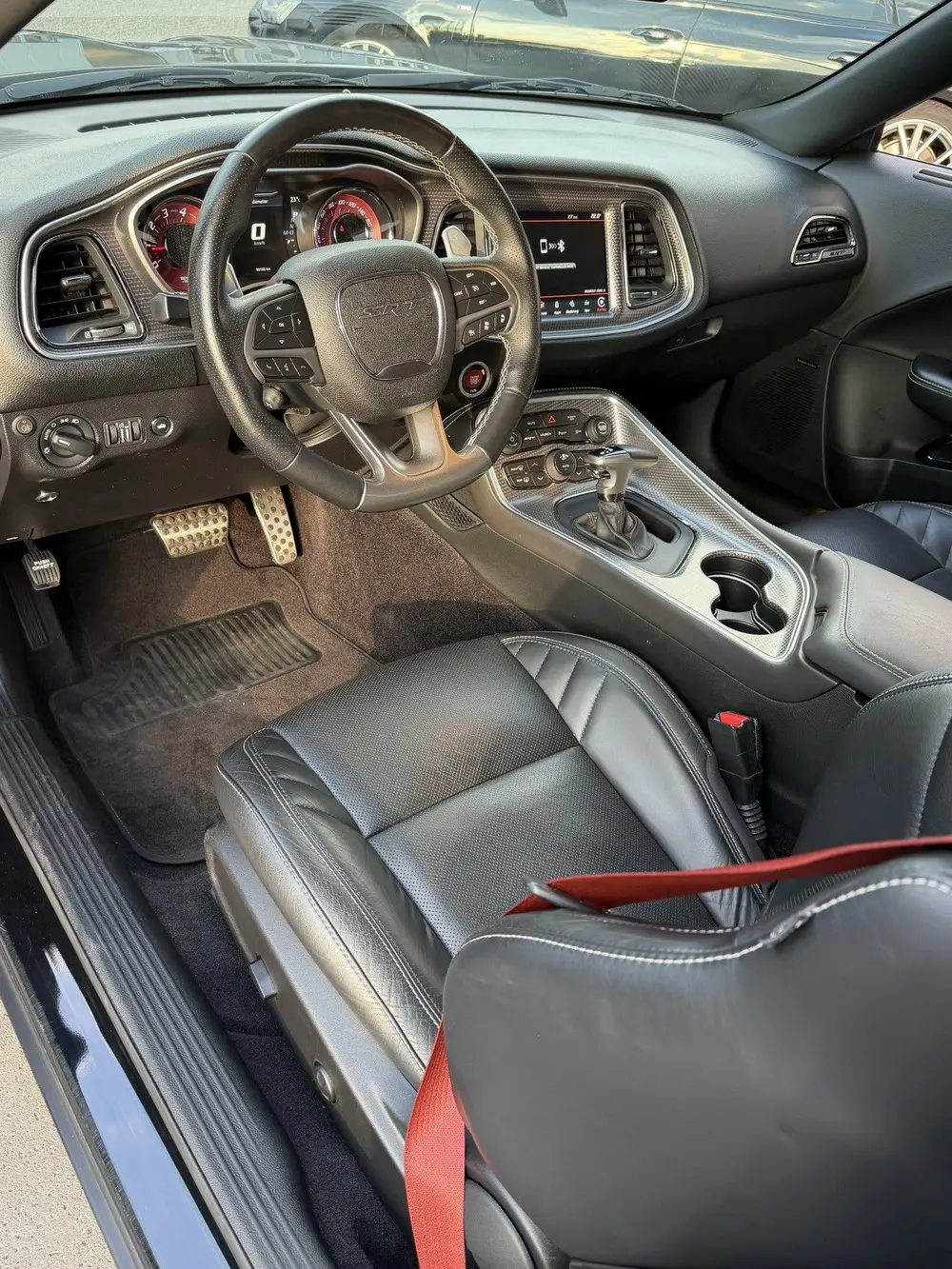 Dodge Challenger SRT Hellcat ACC-H&K-20"-Keyless-Stoelen uit 2019, foto 3