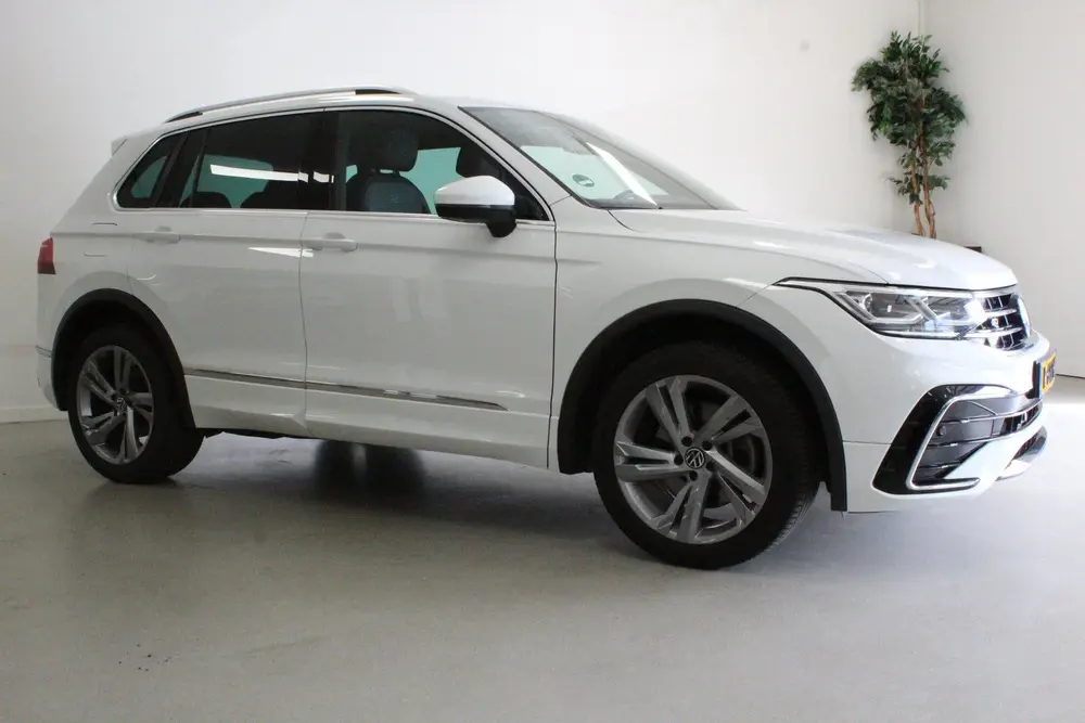 Volkswagen Tiguan 1.4 TSI eHybrid R-Line Business+ | DAB-RAD uit 2022, foto 2