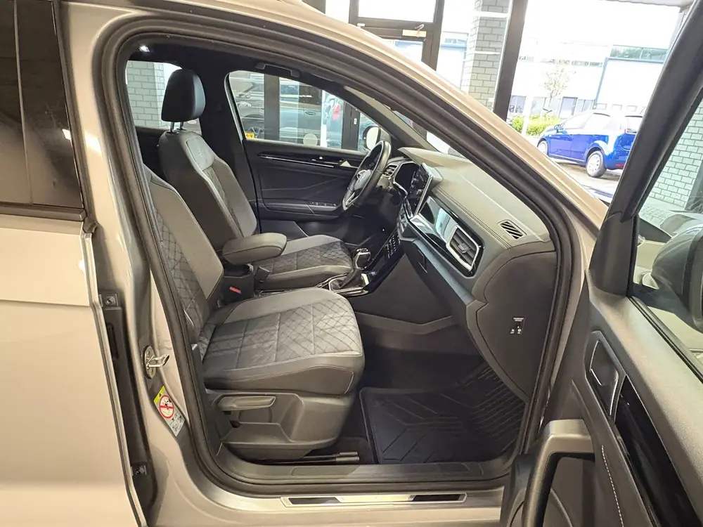 Volkswagen T-Roc 1.5 TSI Sport Business 3X R-Line PANO/IQ-LI uit 2022, foto 17