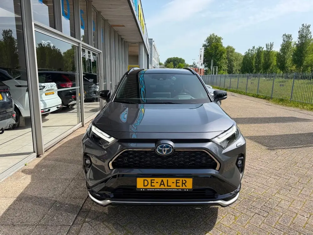 Toyota RAV4 2.5 Plug-in Hybrid AWD 300 Dynamic 306 PK DIREKT uit 2026, foto 2