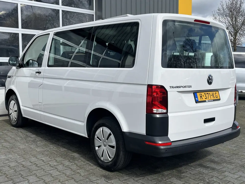 Volkswagen Transporter T6.1 Kombi 2.0 TDI L1H1-9-Persoons Ex uit 2020, foto 3