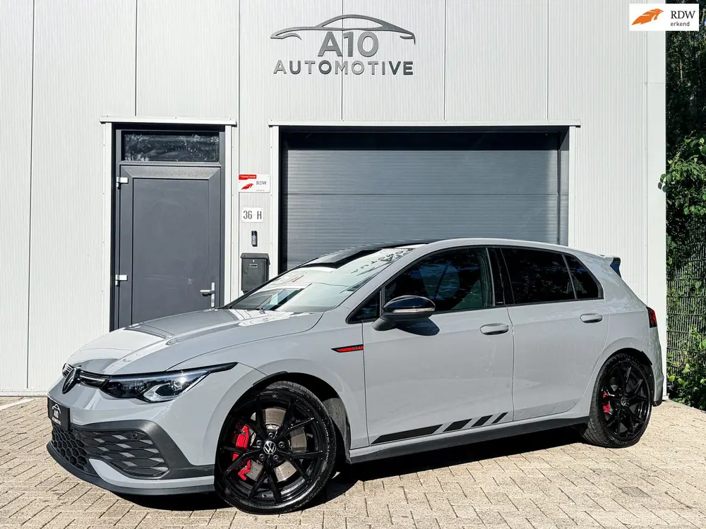 Volkswagen Golf 8 GTI Clubsport 300PK | DOWNPIPE | PANO | IQ uit 2021