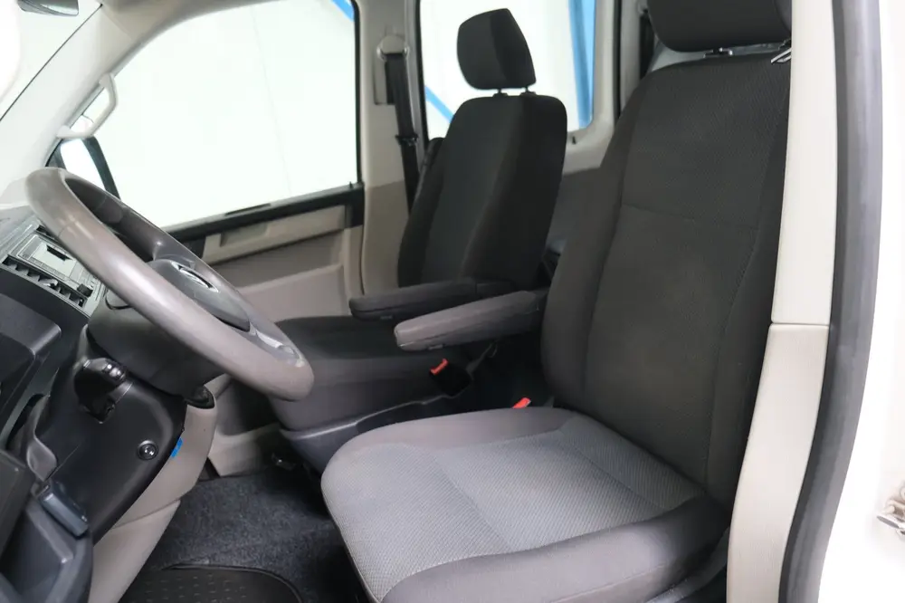 Volkswagen Transporter 2.0 TDI L2H1 DC Comfortline Pick-up uit 2019, foto 19
