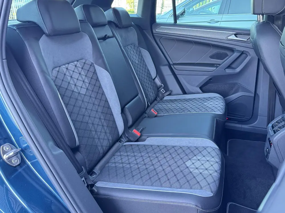 Volkswagen Tiguan 1.5 TSI R-LINE BUSINESS+ I AUTOMAAT I TREK uit 2022, foto 15
