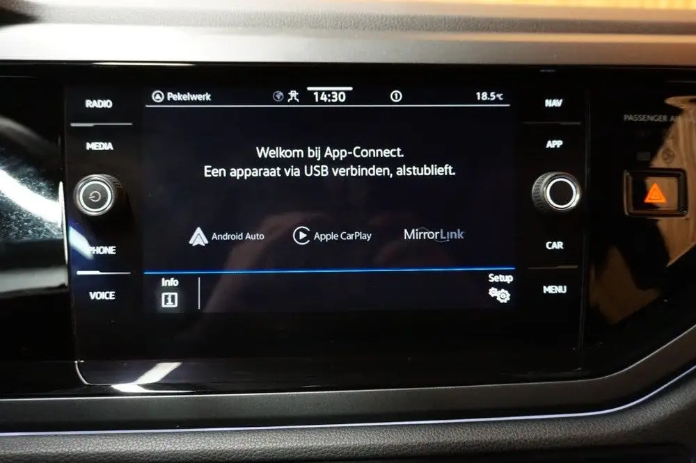 Volkswagen Polo 1.0 TSI R-LINE NAVIGATIE / APPLE CARPLAY / uit 2022, foto 17