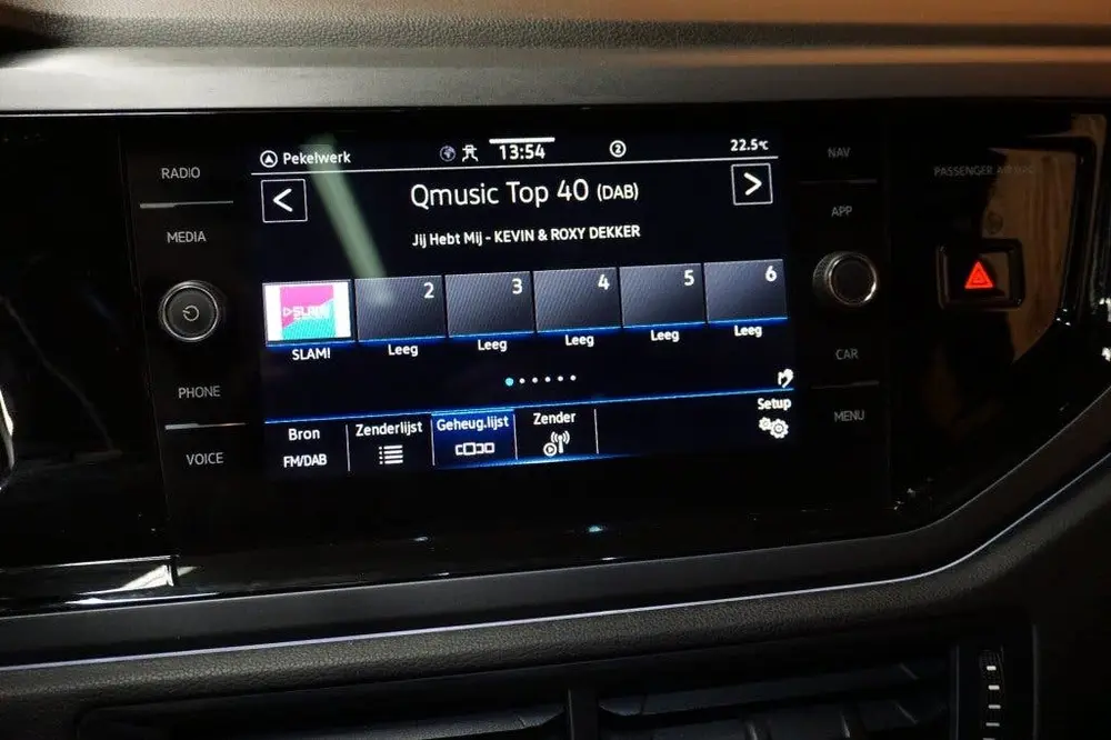 Volkswagen POLO 1.0 TSI R-LINE APPLE CARPLAY CLIMA SFEERVERL uit 2021, foto 17
