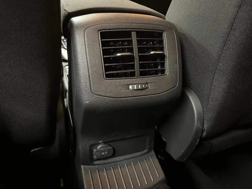 Volkswagen T-ROC 1.5 TSI 150 PK STYLE AUTOMAAT uit 2020, foto 19