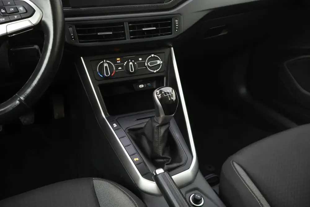 Volkswagen Polo 1.0 TSI LIFE Business FULL LED | NAVI | APP uit 2024, foto 19