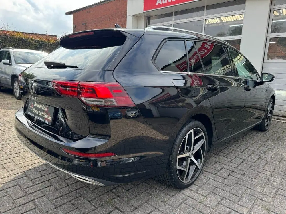 Volkswagen GOLF Variant 1.5 eTSI ACT DSG Style Camera ACC IQ uit 2021, foto 2