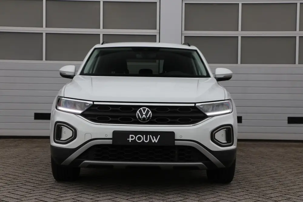 Volkswagen T-Roc 1.0 TSI 110pk Life | Achteruitrijcamera | C uit 2022, foto 11