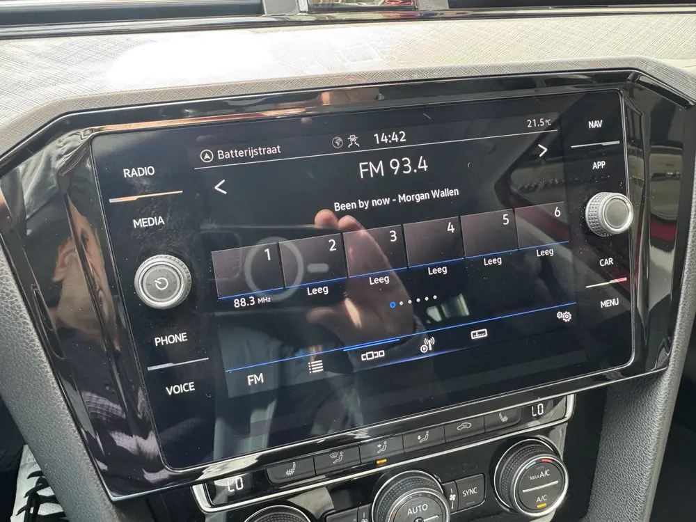 Volkswagen Passat 1.5 TSI Business ACC/CARPLAY/CAMERA uit 2020, foto 11
