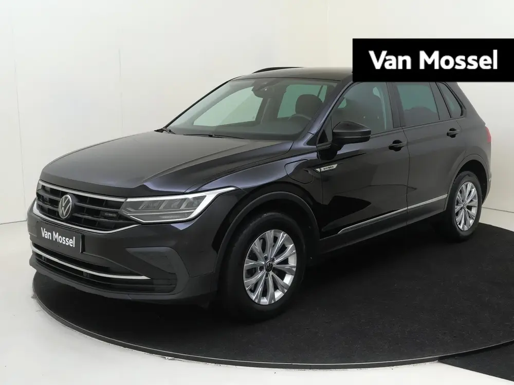 Volkswagen Tiguan 1.4 TSI eHybrid Life Navigatie | Parkeerca uit 2023