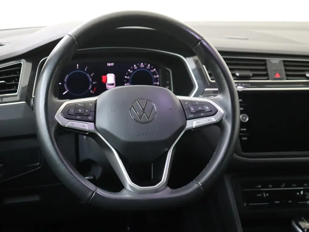 Volkswagen Tiguan 1.4 TSI eHybrid Life Navigatie | Parkeerca uit 2023, foto 10