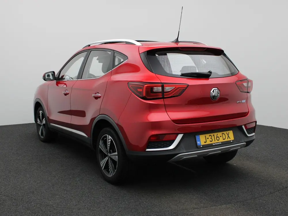 MG ZS EV Luxury 45 kWh | Automaat | Panoramadak | Leder | uit 2020, foto 3