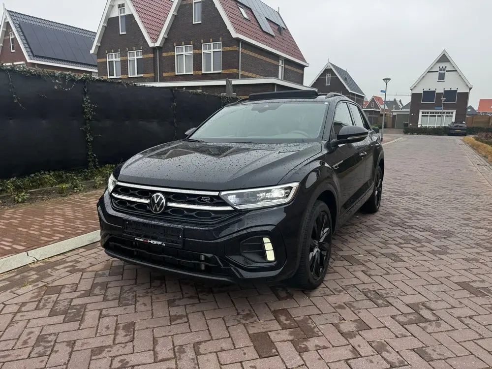 Volkswagen T-Roc 1.5 3xr-line Pano| Keyless| Cam | black uit 2022