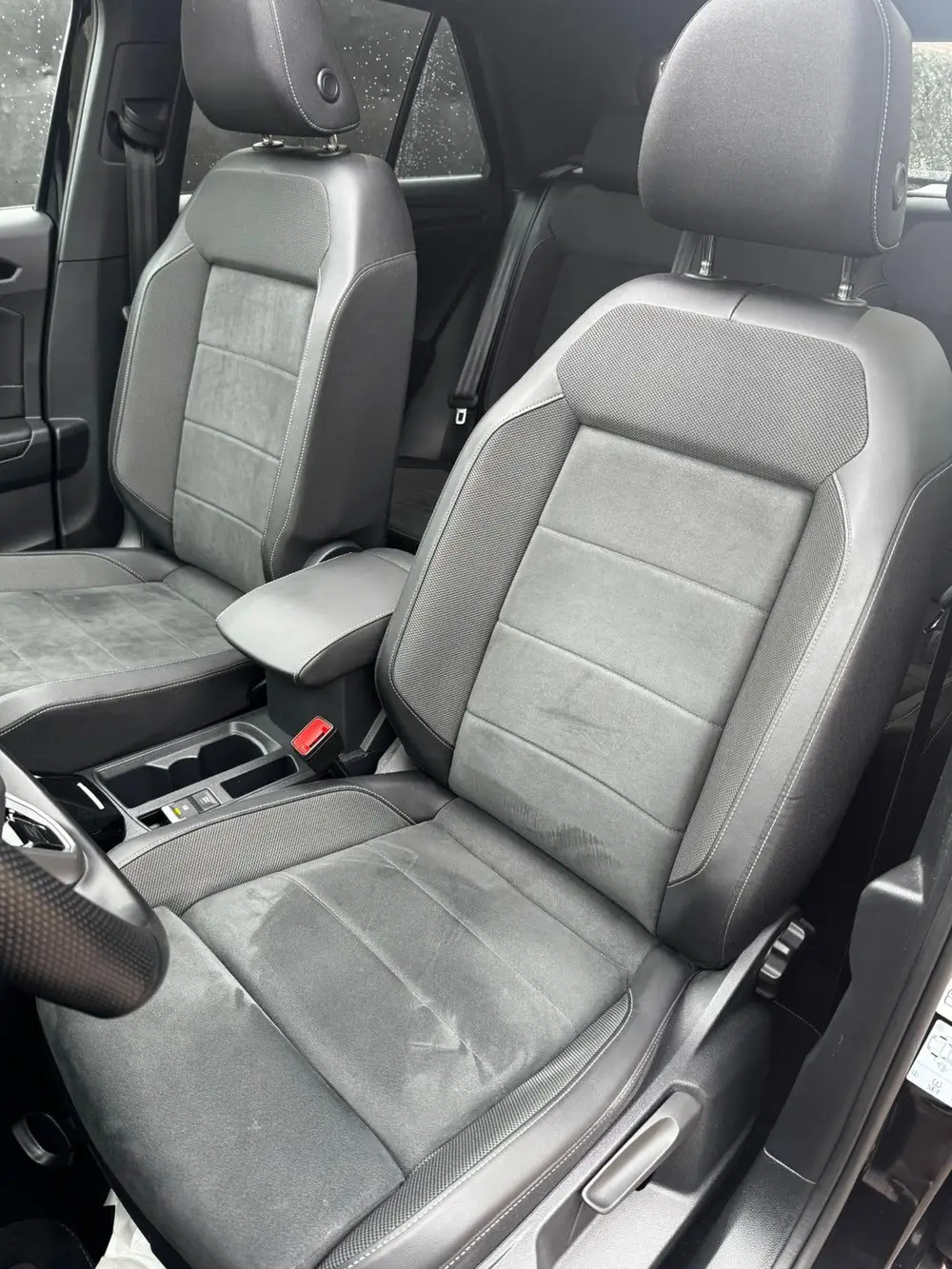 Volkswagen T-Roc 1.5 3xr-line Pano| Keyless| Cam | black uit 2022, foto 13