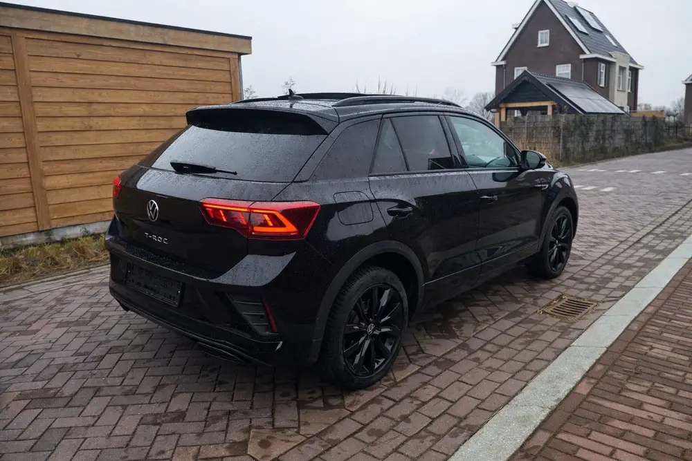 Volkswagen T-Roc 1.5 3xr-line Pano| Keyless| Cam | black uit 2022, foto 17