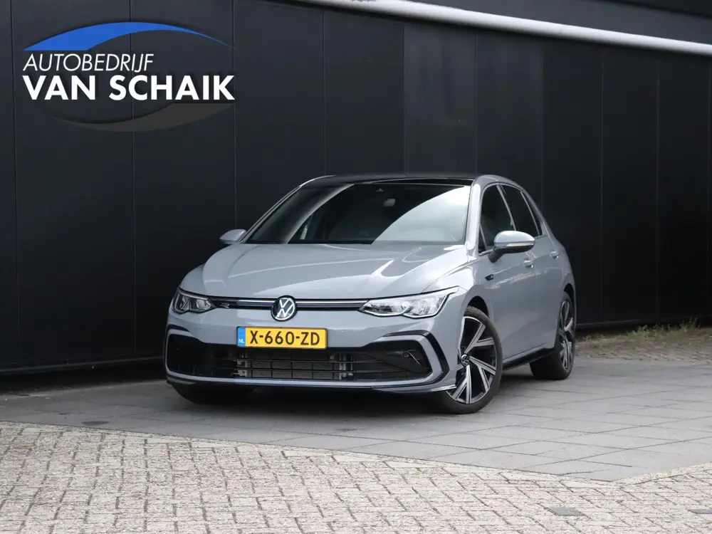 Volkswagen Golf 1.5 eTSI R-Line Business | PANO-DAK | STOEL/ uit 2024