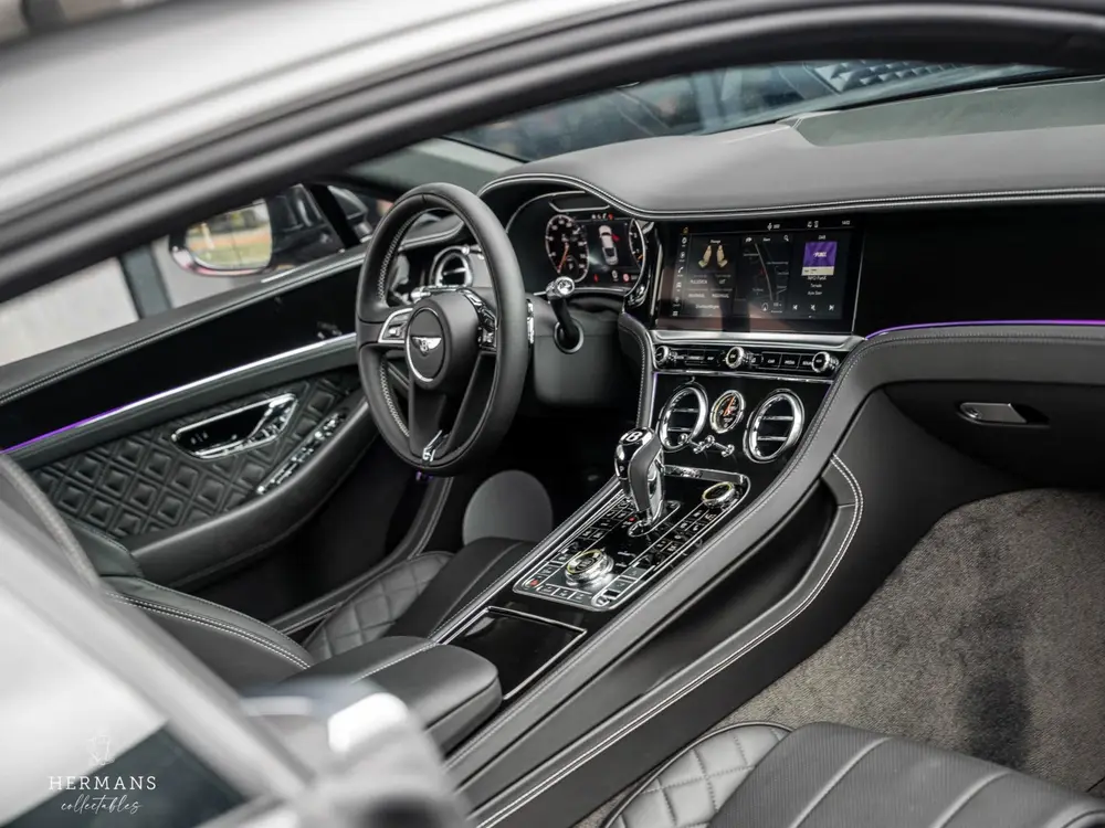 Bentley Continental 4.0 V8 / Massage / Adaptive / Perfect uit 2021, foto 17