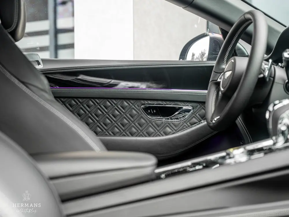 Bentley Continental 4.0 V8 / Massage / Adaptive / Perfect uit 2021, foto 18