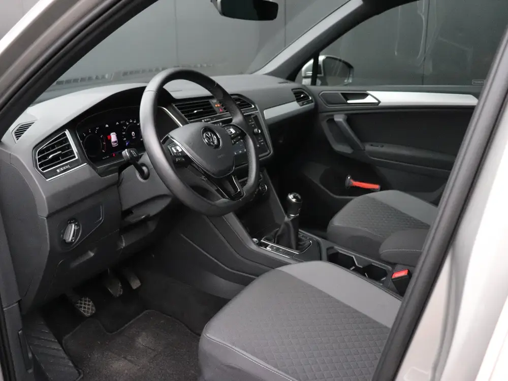 Volkswagen Tiguan 1.5 TSI R-LINE | CAMERA | ADAPT. CRUISE | uit 2020, foto 11