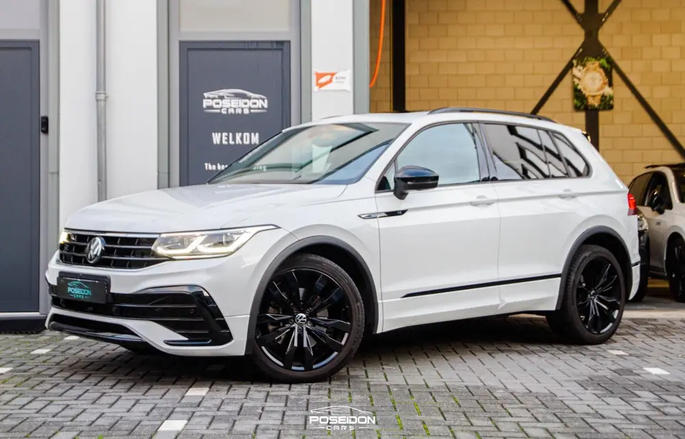 Volkswagen Tiguan 2.0 TSI 4Motion R-LINE | PANORAMADAK | 360 uit 2023