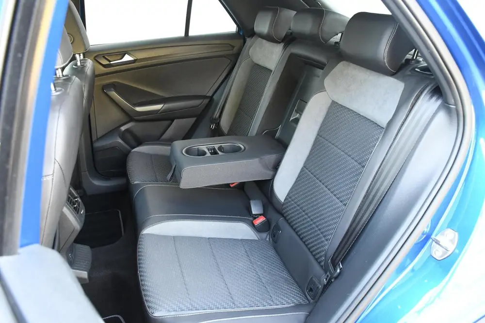 Volkswagen T-Roc 1.5 TSI Sport Business 3X R-line Pano Virtu uit 2019, foto 5