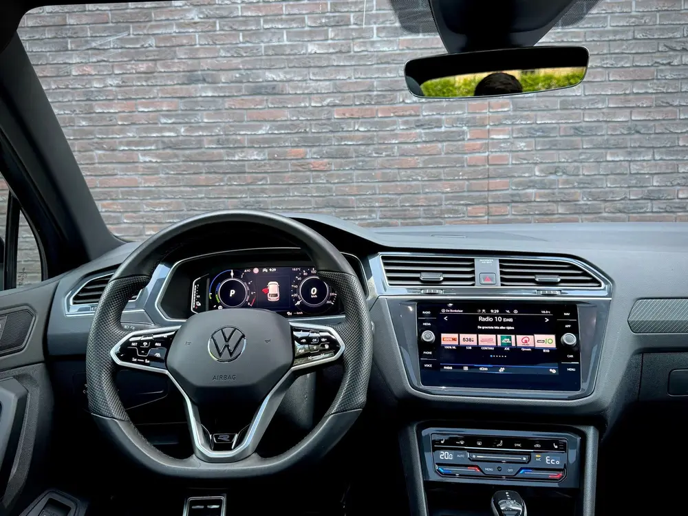 Volkswagen Tiguan R-line BLACK STYLE | E-HYBRID | 245PK | PA uit 2023, foto 10