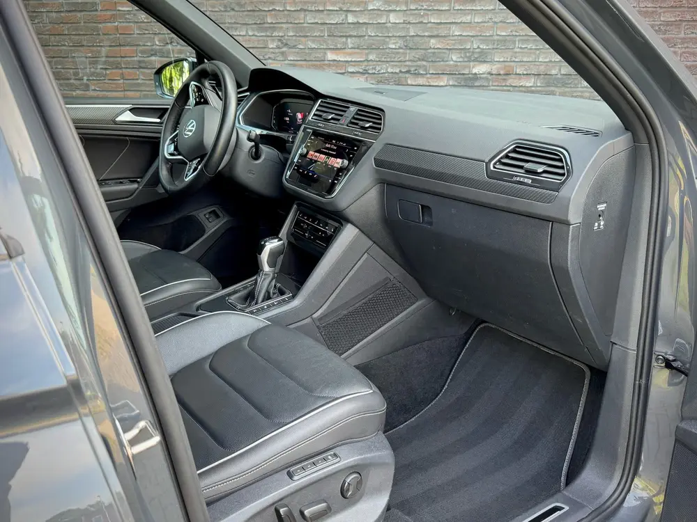 Volkswagen Tiguan R-line BLACK STYLE | E-HYBRID | 245PK | PA uit 2023, foto 8