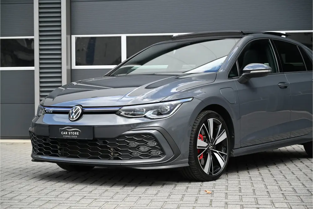 Volkswagen Golf 1.4 GTE 245 PK / PANO / IQ LIGHTS / HEAD UP uit 2021, foto 6