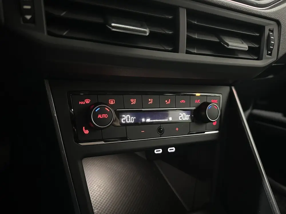 Volkswagen Polo 1.0 TSI - Navi / Bluetooth / Parksens. uit 2021, foto 19