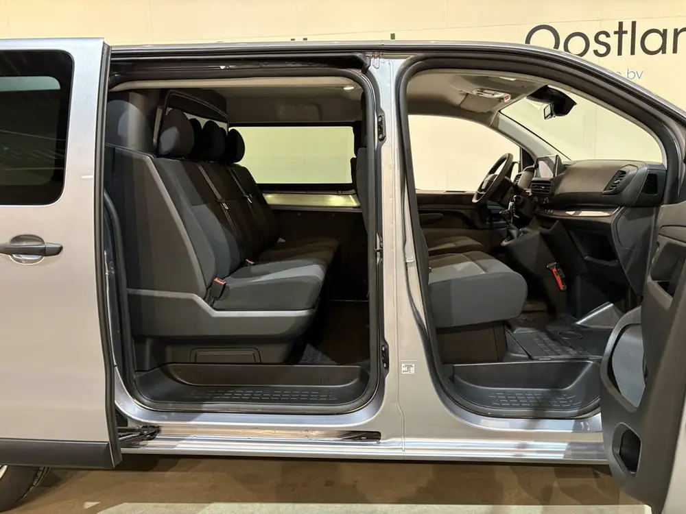 Opel Vivaro 2.0 Diesel 145 PK L3 DC 6 persoons / Airco / Cru uit 2024, foto 2