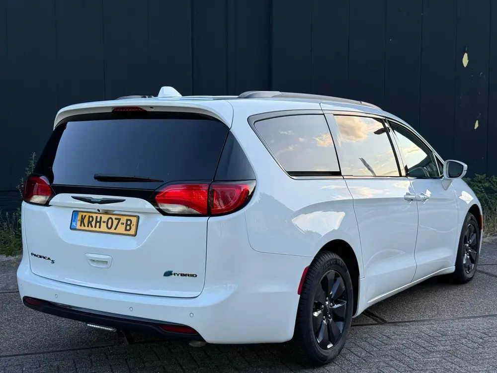 Chrysler Pacifica Pacifica S Hybrid 2020 uit 2020, foto 4