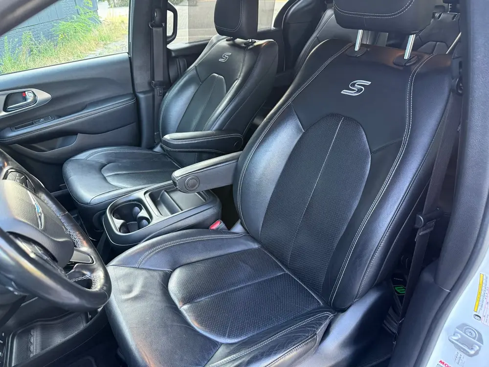 Chrysler Pacifica Pacifica S Hybrid 2020 uit 2020, foto 7