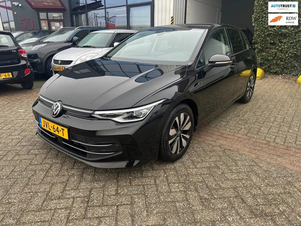 Volkswagen Golf 1.5 eTSI Life Edition,LED,Camera,App Connect uit 2025