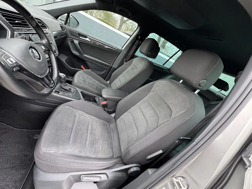 Volkswagen Tiguan 1.5 TSI 150pk DSG ACT Highline Business R uit 2020, foto 10