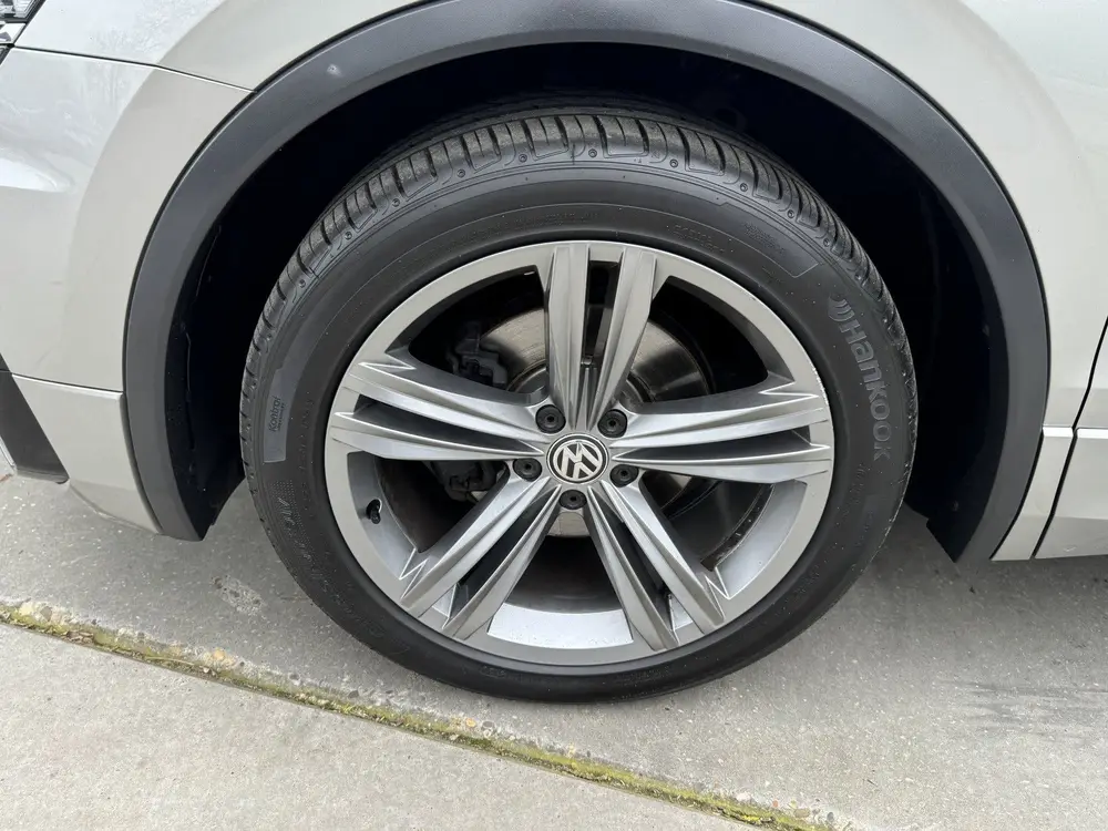 Volkswagen Tiguan 1.5 TSI 150pk DSG ACT Highline Business R uit 2020, foto 3