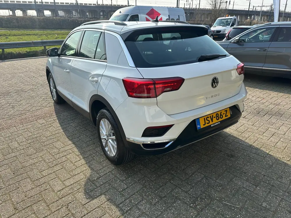 Volkswagen T-ROC 1.5 TSI Sport uit 2020, foto 4
