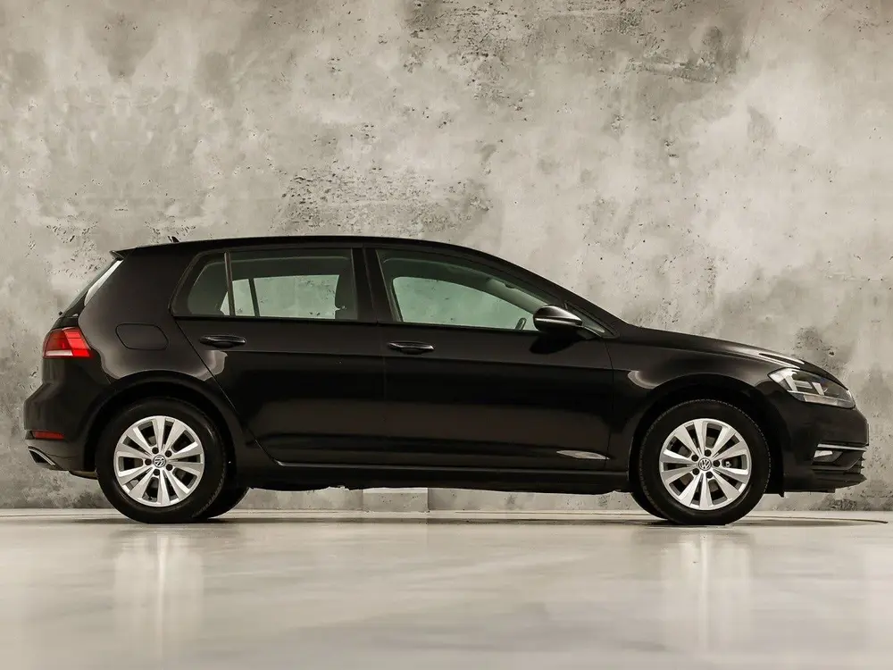 Volkswagen Golf 1.0 TSI Sportline (APPLE CARPLAY, NAP, GROOT uit 2019, foto 4