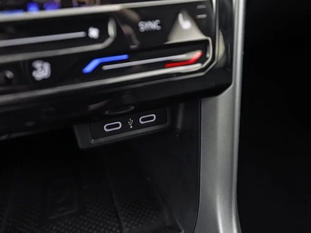 Volkswagen T-Cross 1.0 TSI Life Sport (APPLE CARPLAY, GROOT uit 2022, foto 10