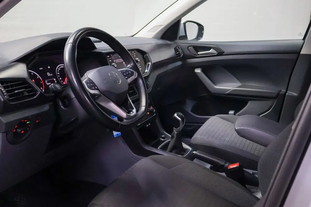 Volkswagen T-Cross 1.0 TSI Life Business uit 2021, foto 18