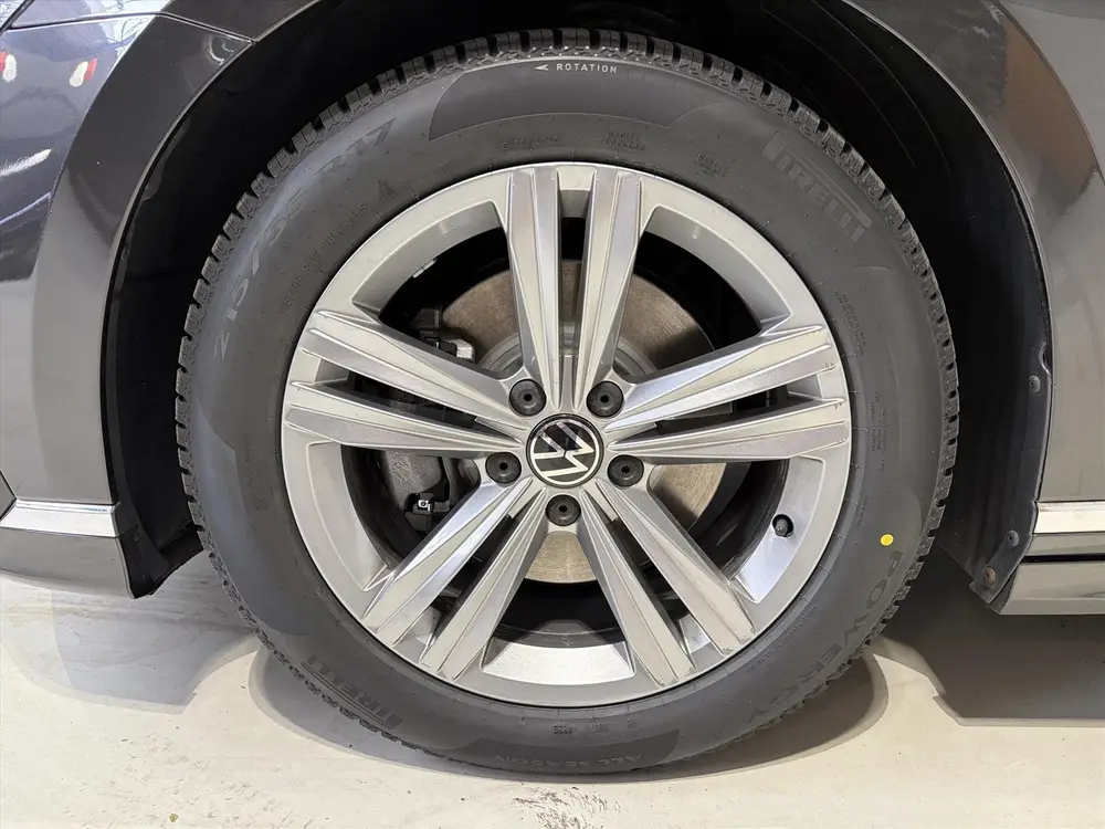 VOLKSWAGEN Passat Variant 1.5 TSI 150pk ACT Highline Busines uit 2020, foto 17