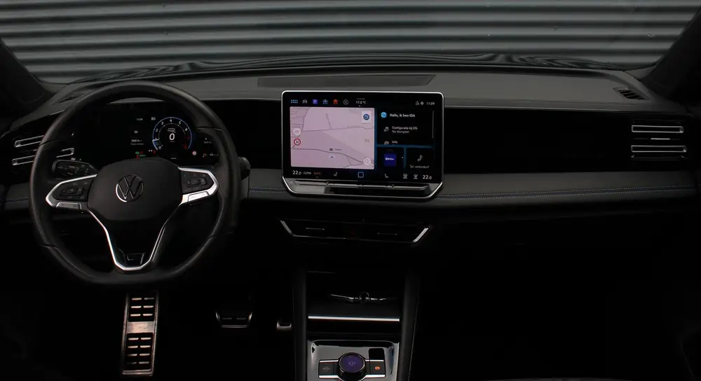 Volkswagen Tiguan 1.5 eTSI 150pk DSG R-Line Black Style uit 2024, foto 2
