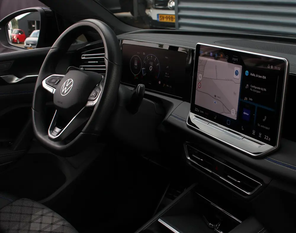 Volkswagen Tiguan 1.5 eTSI 150pk DSG R-Line Black Style uit 2024, foto 6