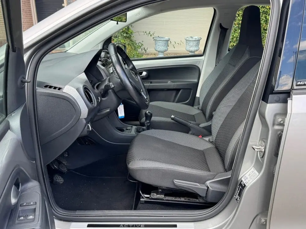 Volkswagen Up! 1.0 Active 5-drs LM velgen PDC Camera Cruise c uit 2021, foto 8