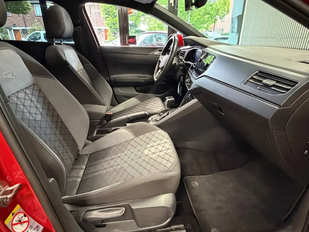 Volkswagen Taigo 1.5 TSI 3X R-Line Business AUT. PANO PDC AC uit 2022, foto 9