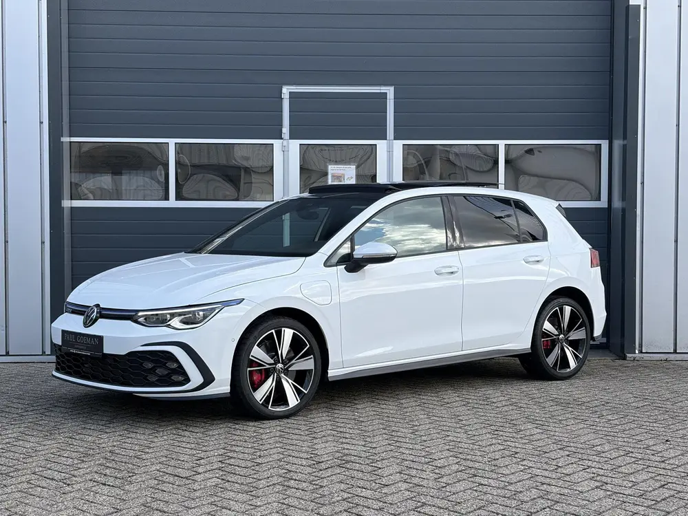 Volkswagen Golf 1.4 eHybrid GTE | Pano | Camera | Keyless | uit 2024, foto 2