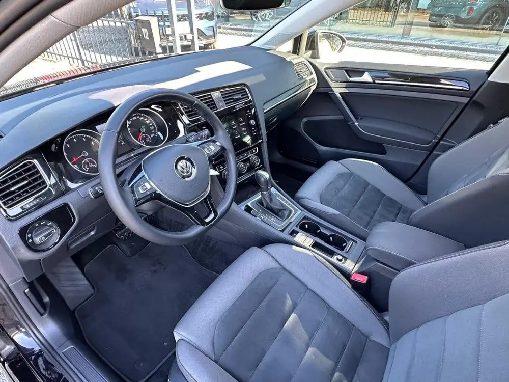 Volkswagen Golf 1.5 TSI Highline Aut. I Pano I Navi I Stoelv uit 2019, foto 2