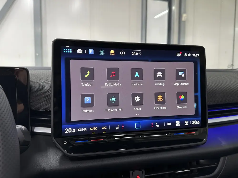 Volkswagen T-Roc 1.5 eTsi R-Line First Edition | H&K | Trekh uit 2026, foto 15