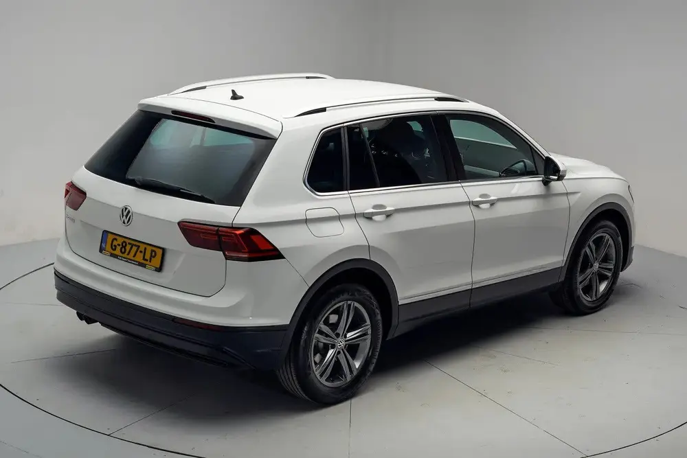 Volkswagen Tiguan 1.5 TSI Comfortline Business [ Apple carpl uit 2019, foto 14